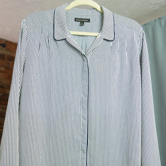 Scalloped collar, White with Black Pin Stripe Blouse - Picture 2 of 4